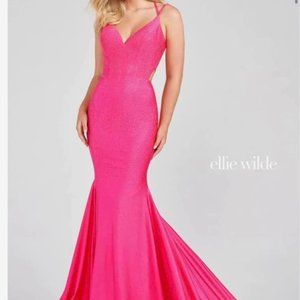 gorgeous Ellie Wilde formal gown EW122001 - worn once!